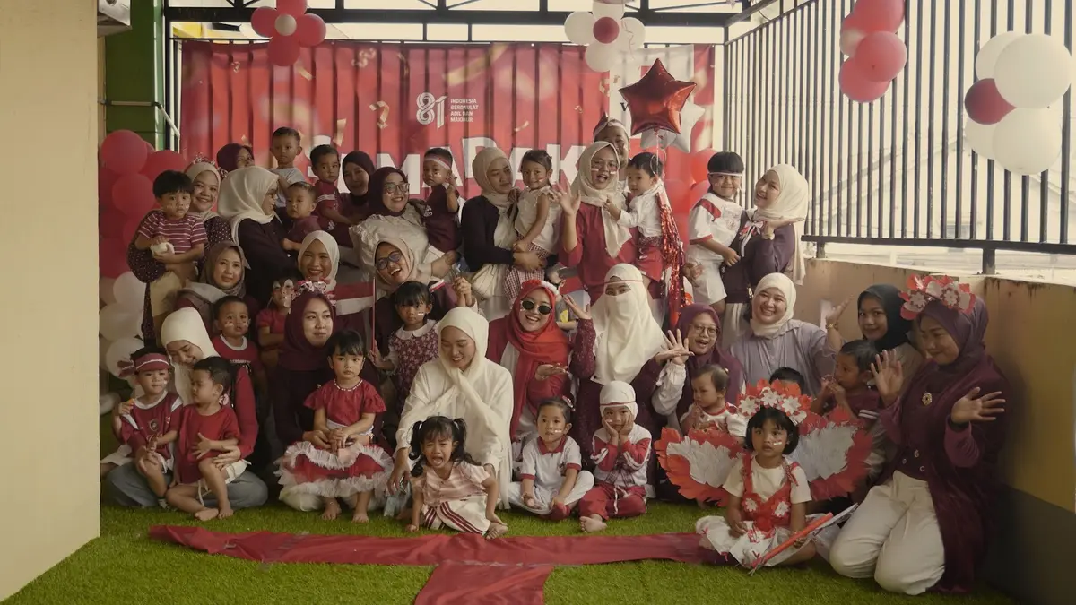 Keluarga besar WanderKids berkumpul.